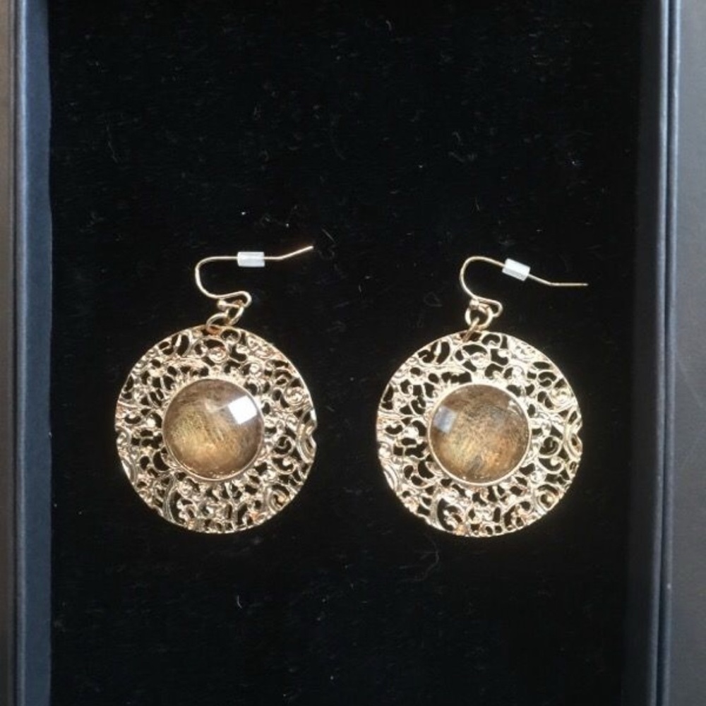 “Adrienne Vittadini Studio” Dangling Earrings